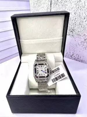 Часы женские наручные на браслете Cartier серебро без страз